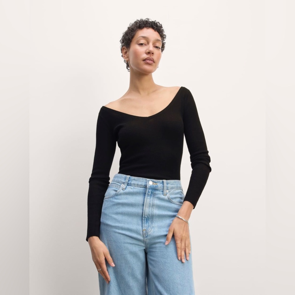 Everlane The Off-Shoulder Top in Ultrasoft Merino